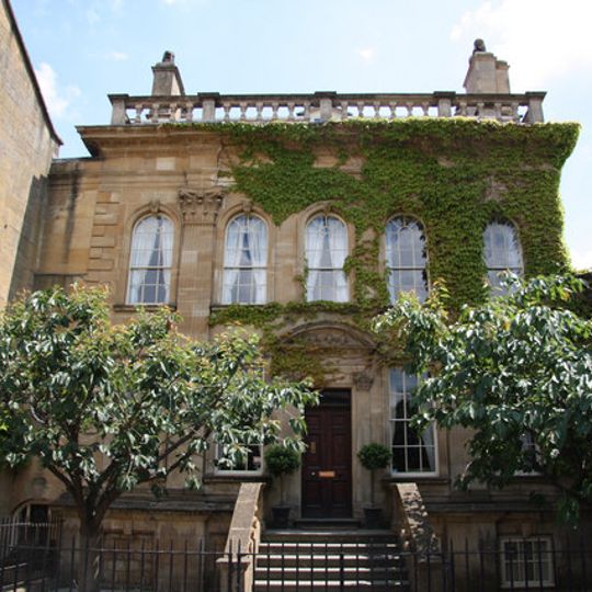 Bedfont House Woodward House