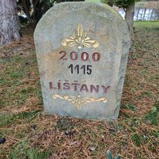 Památník založení obce Líšťany