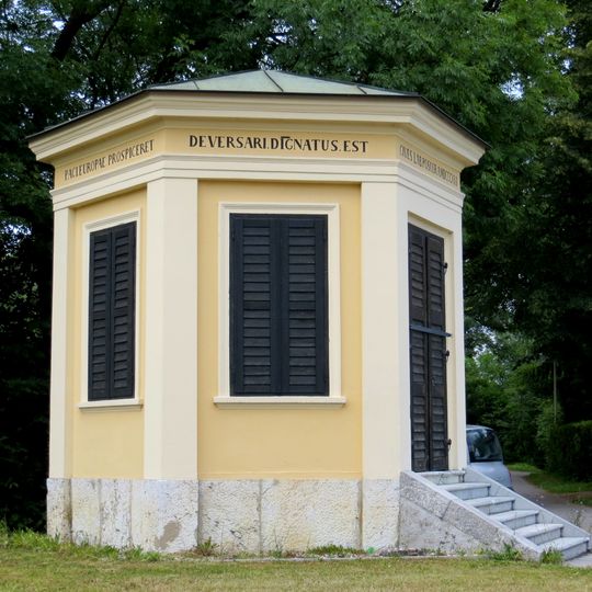 Paviljon na Cesti dveh cesarjev