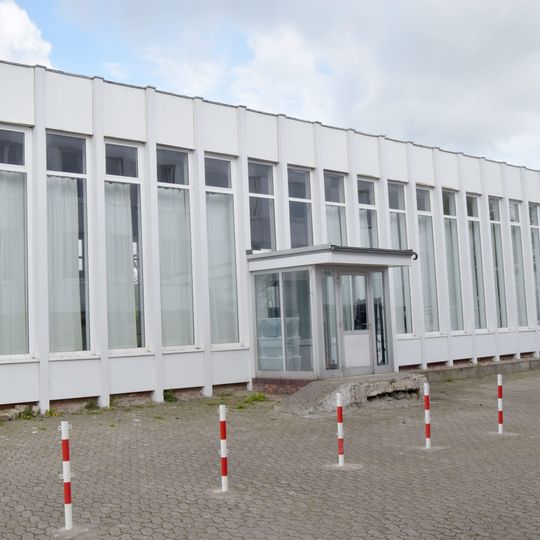 Kfz.-Meisterschule: Außenanlagen