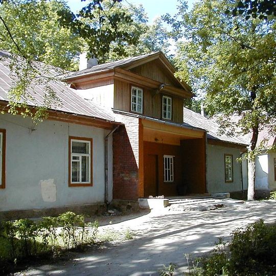 Salnava Manor