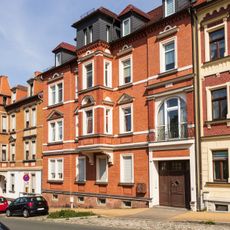 Mietshaus in geschlossener Bebauung Waldheimer Straße 52