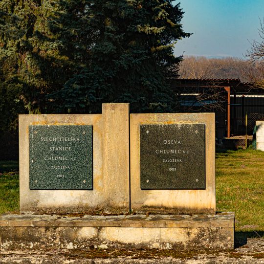 Pomník šlechtitelské stanice u Chlumce nad Cidlinou