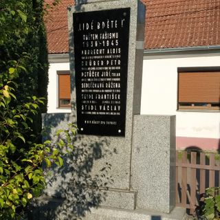 Pomník padlým v druhé světové válce v Břasech