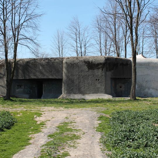 MO-S 33 Kozmice casemate