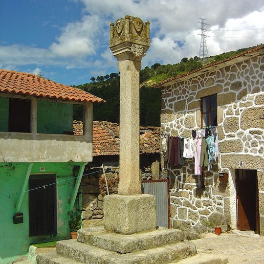 Pelourinho de Mondim de Cima