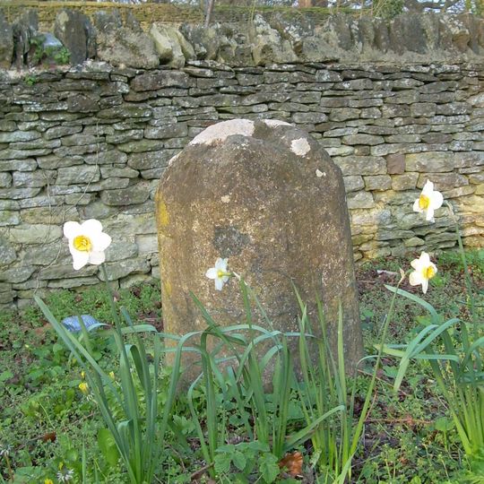 Milestone, Oxford Road; Blenheim Lower Park, opp. Long Close