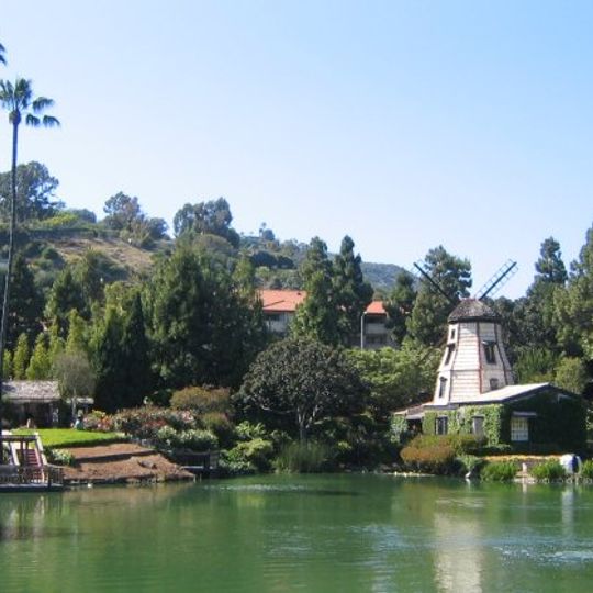 Self-Realization Fellowship Lake Shrine