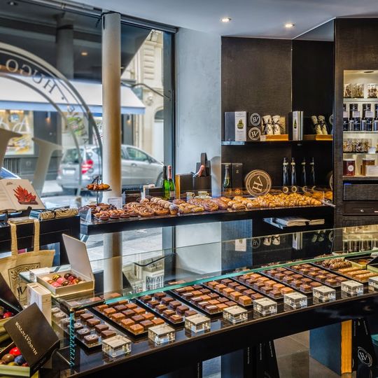 Hugues Pouget Paris Pâtisseries Pains Chocolats Glaces