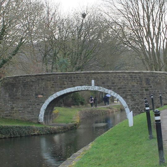 Leeds And Liverpool Canal Dowley Gap Bridge