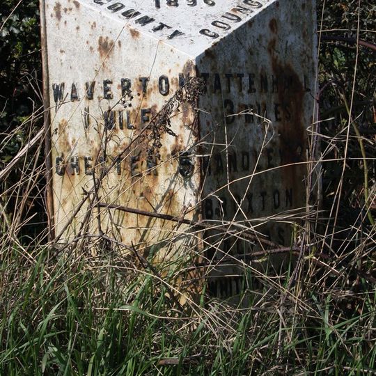 Milepost, Hatton Heath, S of Lodge Farm and Power Movers