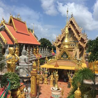 Wat Tai Phra Chao Yai Ong Tue