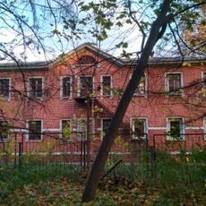 Двухэтажный кирпичный дом (Кузьминки)