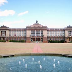 Kulturní dům s plochou veřejného prostranství