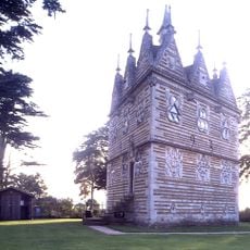 Rushton Triangular Lodge: an Elizabethan warrener's lodge and rabbit warren