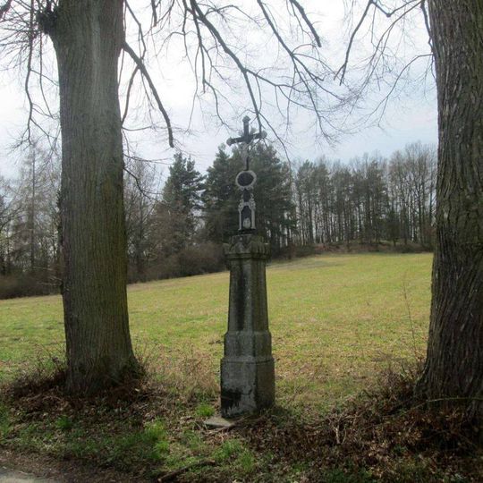 Kříž jižně od Velenov