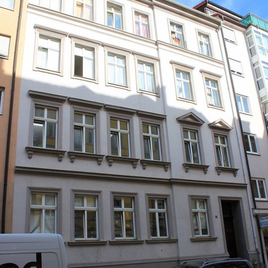 Mietshaus Kurt-Pchalek-Straße 25
