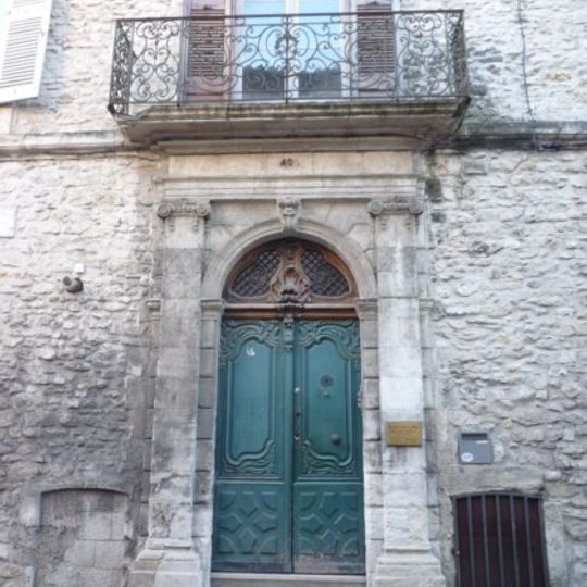 Nîmes, Porte-de-France street N°40