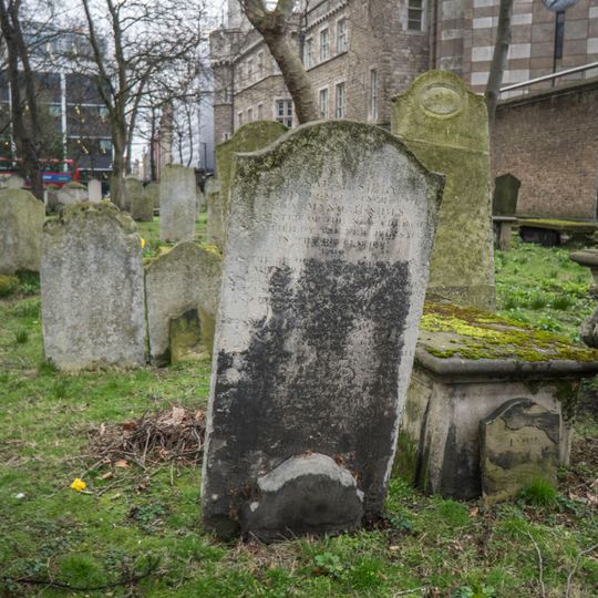 Monument To Manoah And Sarah Sibly, South Enclosure