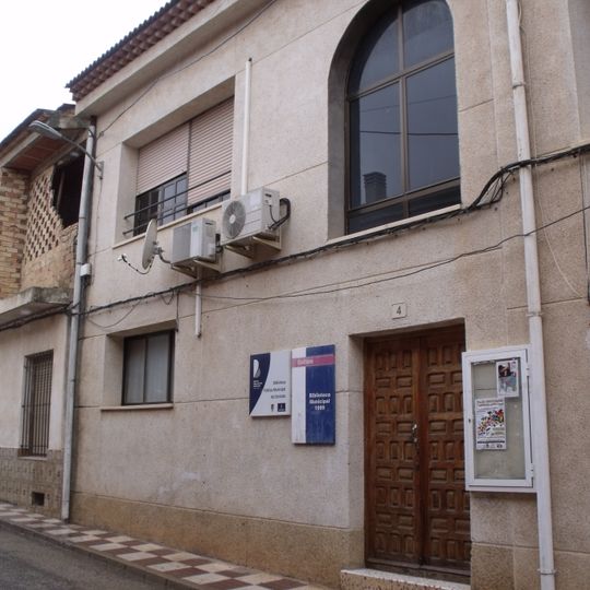 Biblioteca Pública Municipal de Cenizate